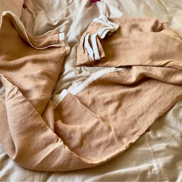 NWOT - Quince, European Linen Contrast Flange Duvet Cover - Sunset/Ivory - Queen - Picture 7 of 8